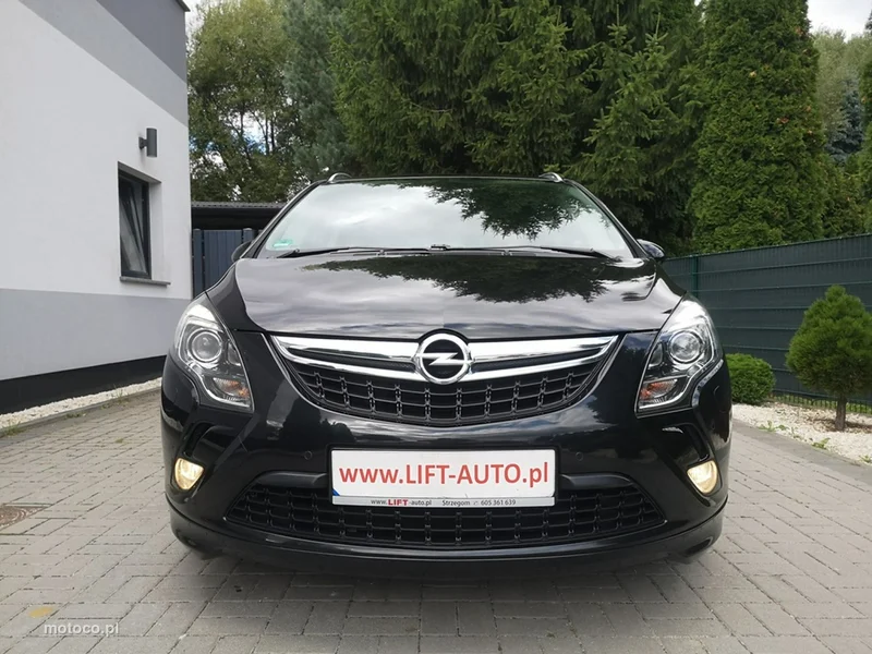 Opel Zafira C Tourer 2
