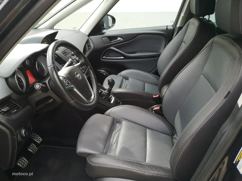 Opel Zafira C Tourer 18