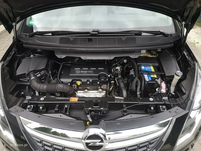 Opel Zafira C Tourer 29