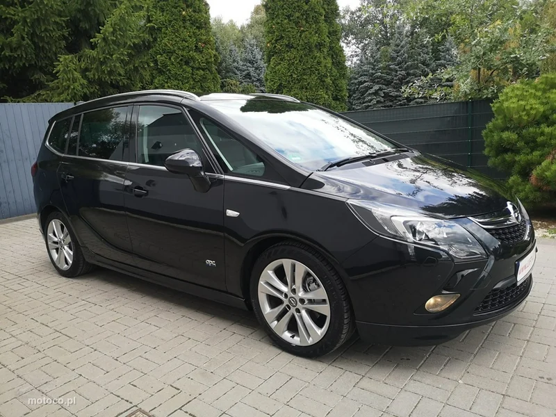 Opel Zafira C Tourer 4