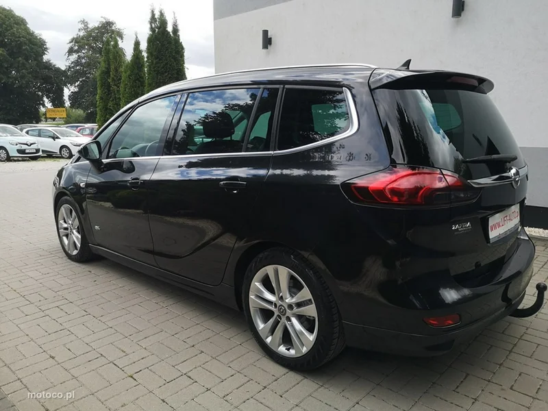 Opel Zafira C Tourer 10