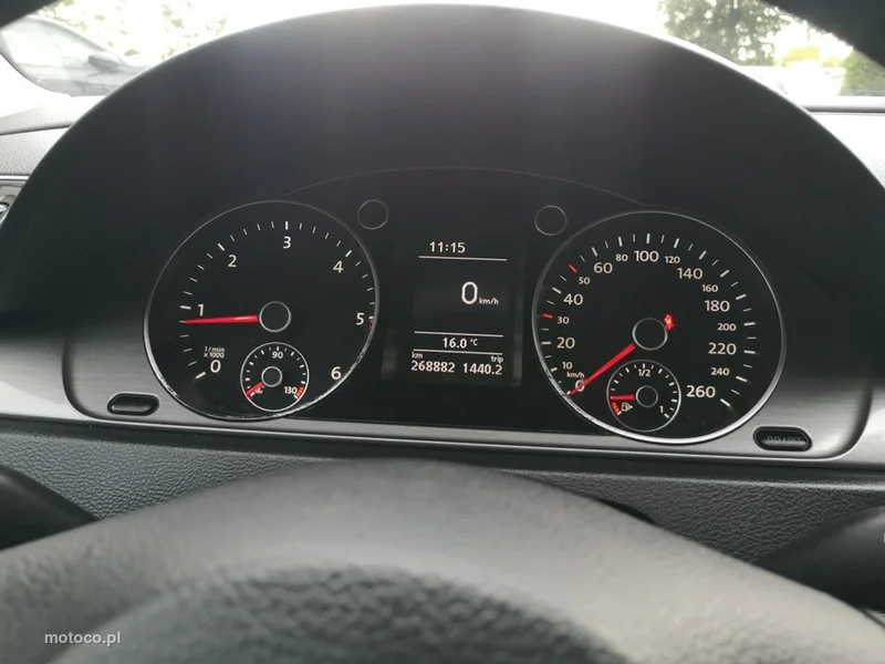 Volkswagen Passat B7 16