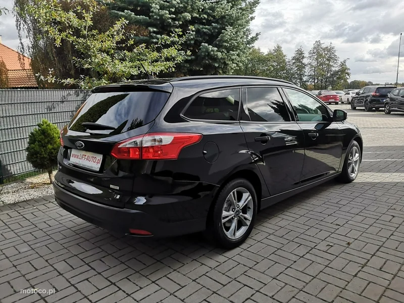 Ford Focus III 5