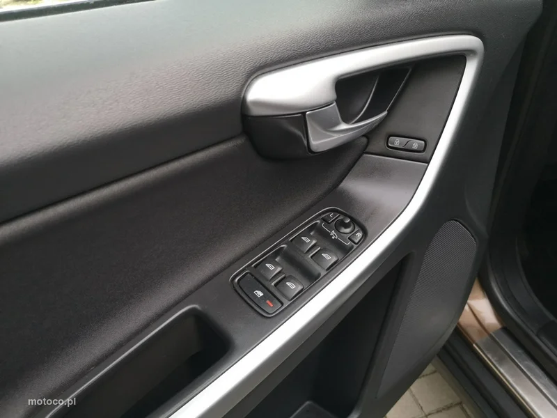 Volvo XC 60 12