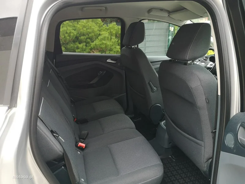 Ford C-Max II 20