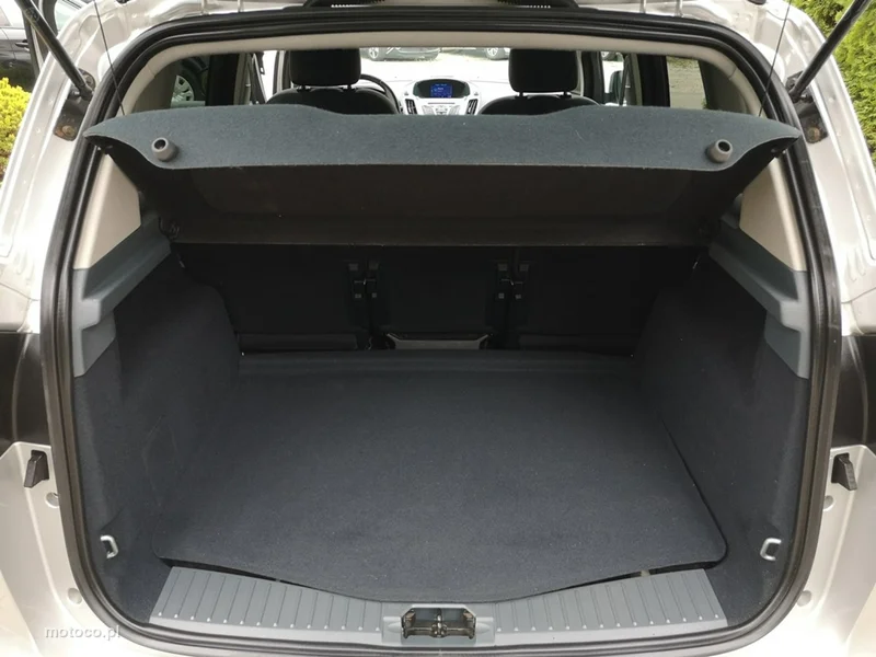 Ford C-Max II 22