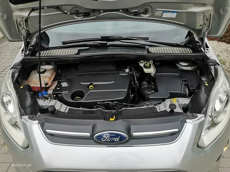 Ford C-Max II 24