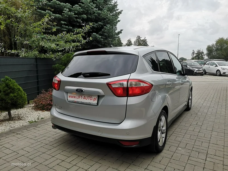Ford C-Max II 6
