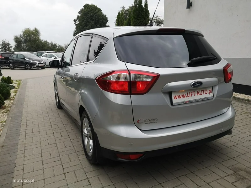 Ford C-Max II 8