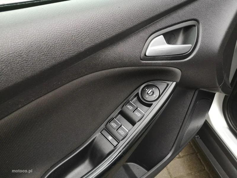 Ford Focus III 12