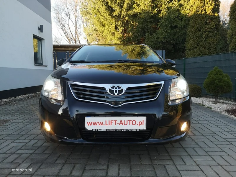 Toyota Avensis T27 2