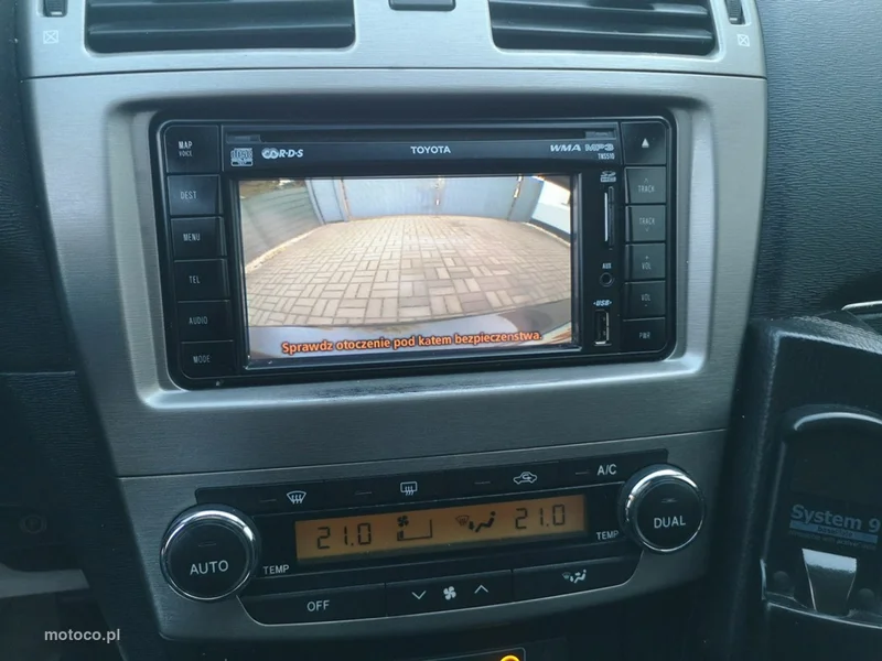Toyota Avensis T27 17