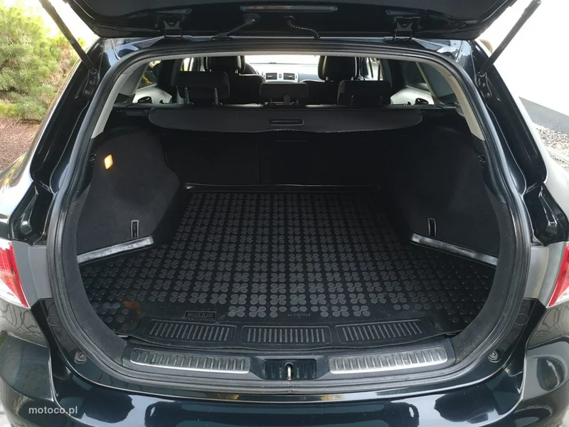 Toyota Avensis T27 23