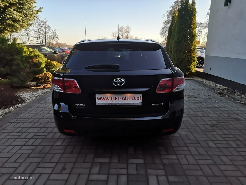 Toyota Avensis T27 7