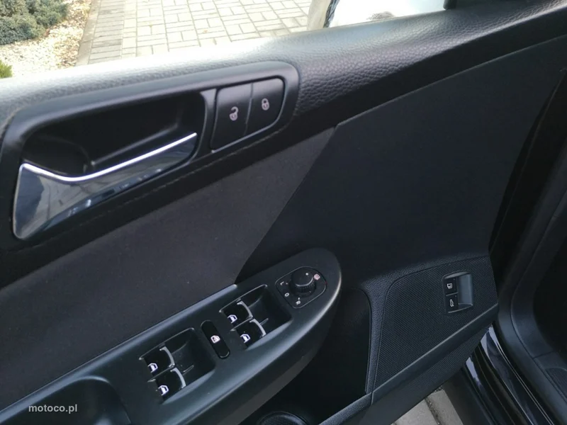Volkswagen Passat B6 11