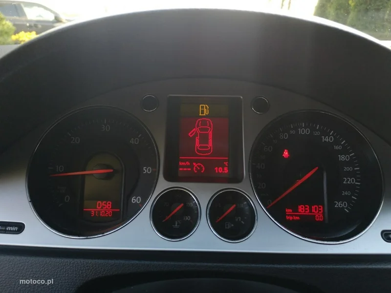 Volkswagen Passat B6 13