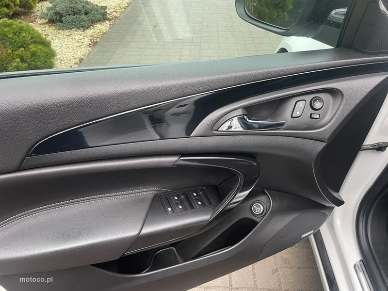 Opel Insignia A 9