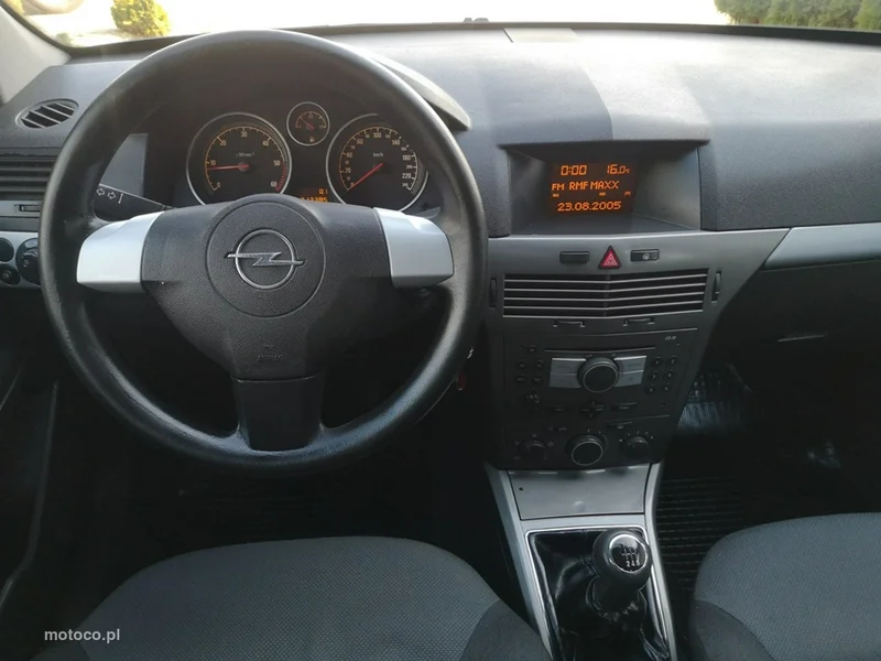 Opel Astra H 15