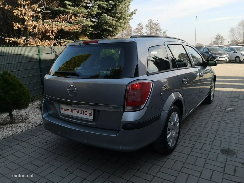 Opel Astra H 6