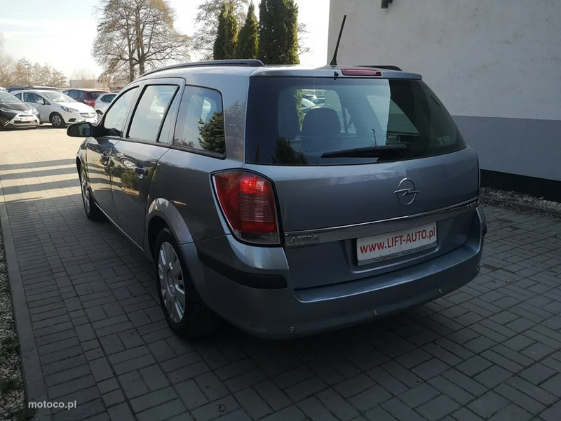 Opel Astra H 8