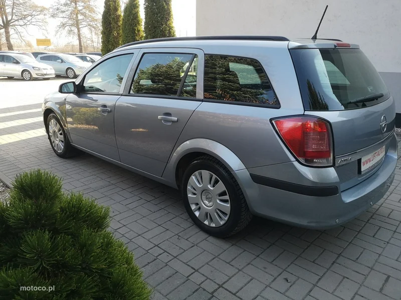 Opel Astra H 9