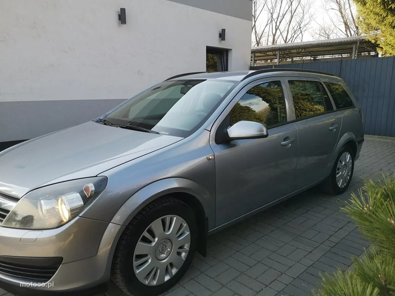 Opel Astra H 10