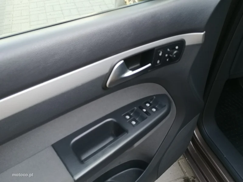 Volkswagen Touran 1T 11