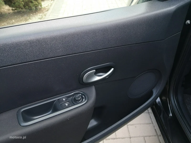 Renault Clio III 11