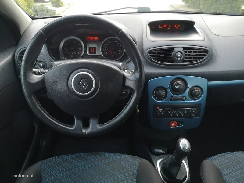 Renault Clio III 15