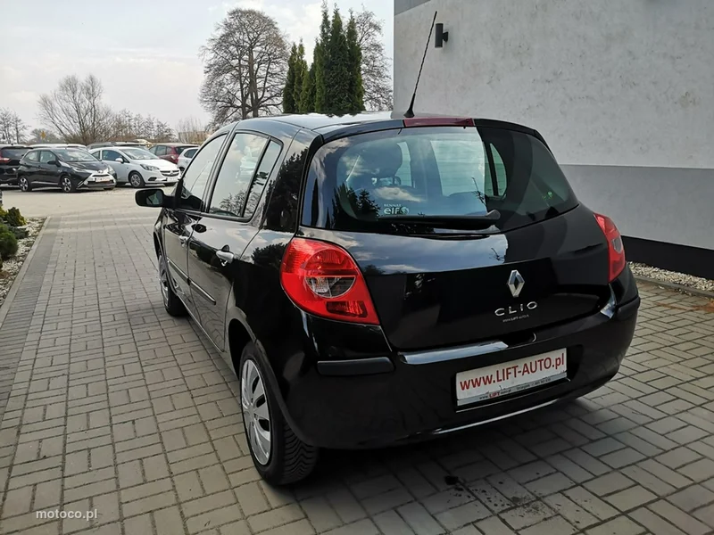 Renault Clio III 8