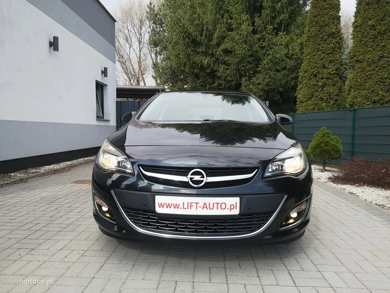 Opel Astra J 2
