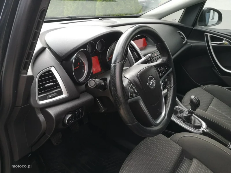 Opel Astra J 12