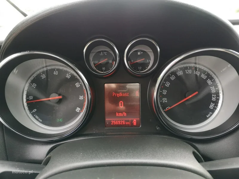 Opel Astra J 13