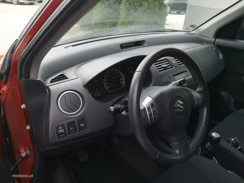 Suzuki Swift 12