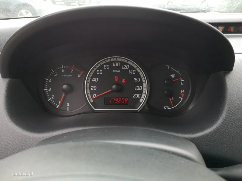 Suzuki Swift 13