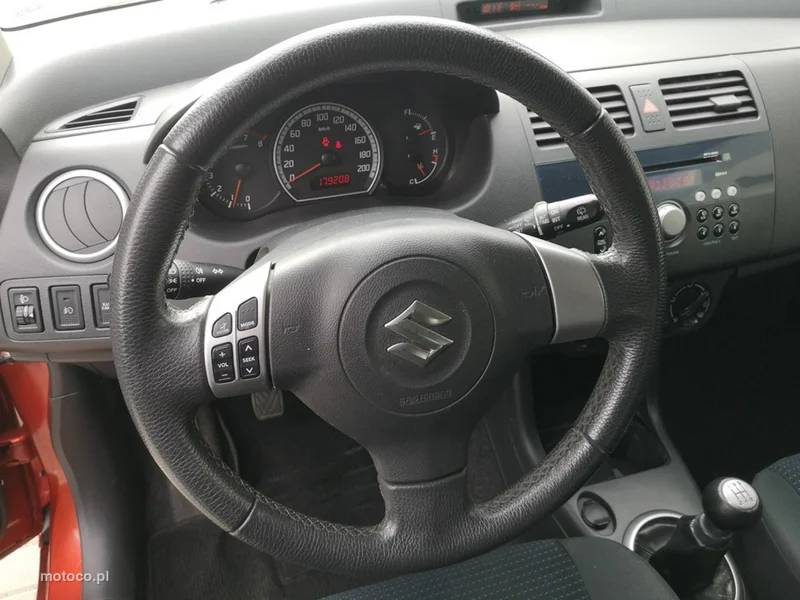 Suzuki Swift 14
