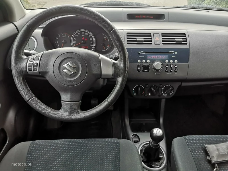 Suzuki Swift 15