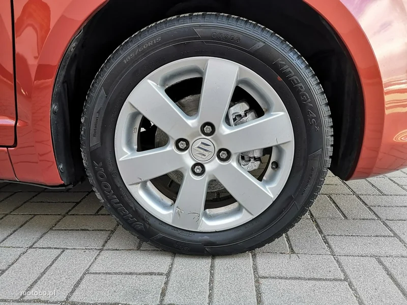 Suzuki Swift 24
