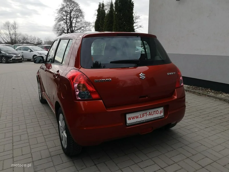 Suzuki Swift 8