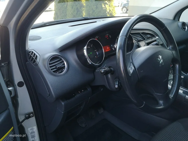 Peugeot 5008 12