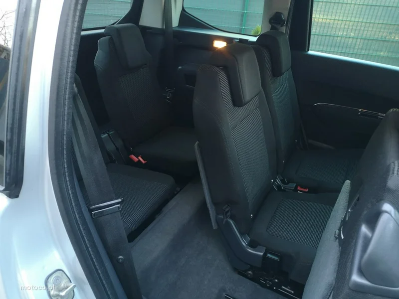 Peugeot 5008 19