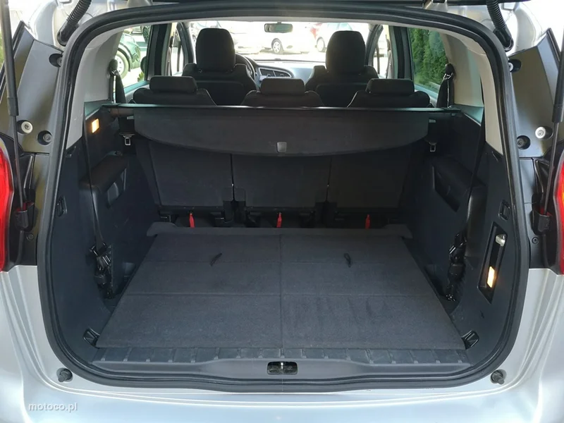 Peugeot 5008 24