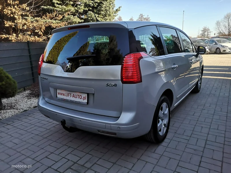 Peugeot 5008 6