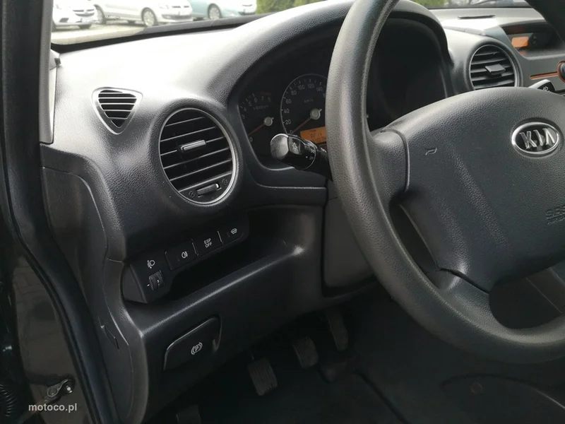 Kia Carens 12