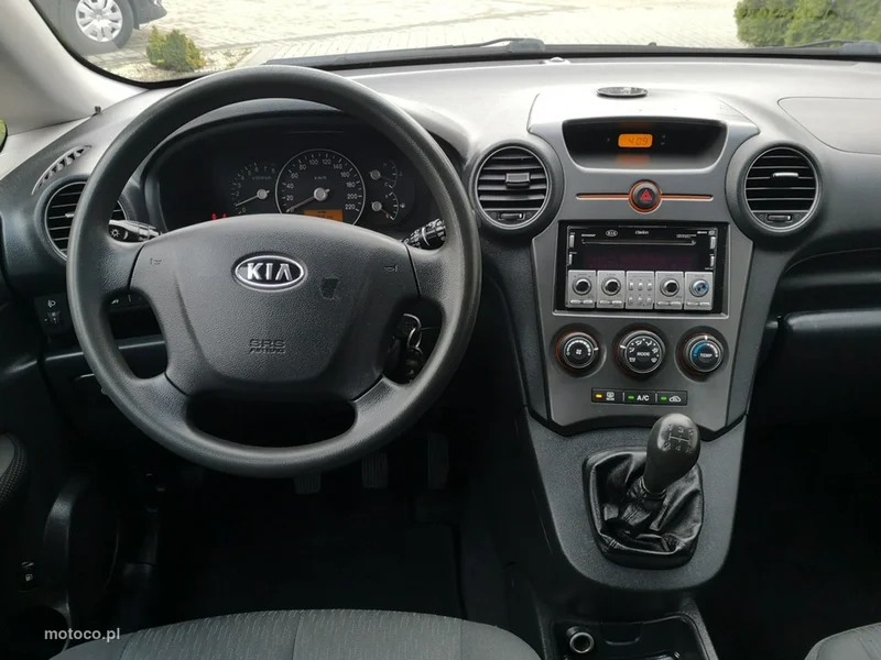 Kia Carens 15