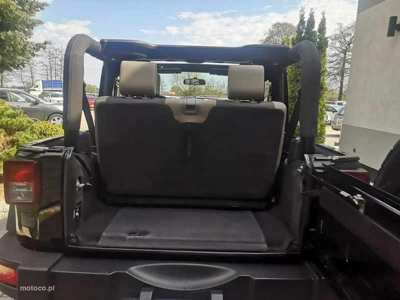 Jeep Wrangler 32