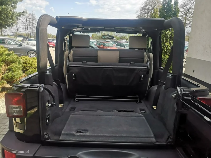Jeep Wrangler 33