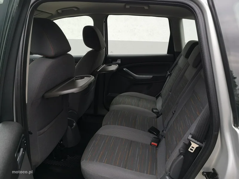 Ford C-Max I 17