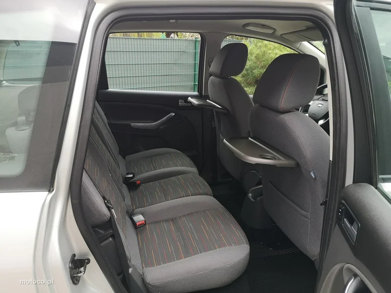 Ford C-Max I 18