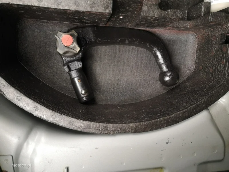 Ford C-Max I 21